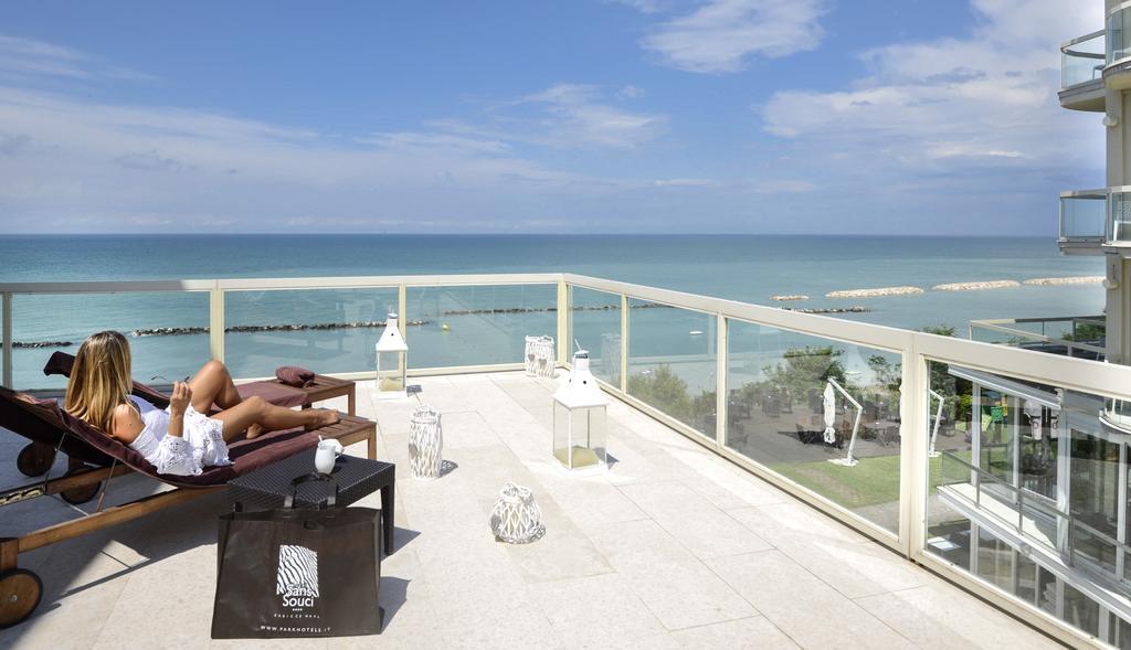 Hotel Sans Souci Gabicce Mare Exterior photo